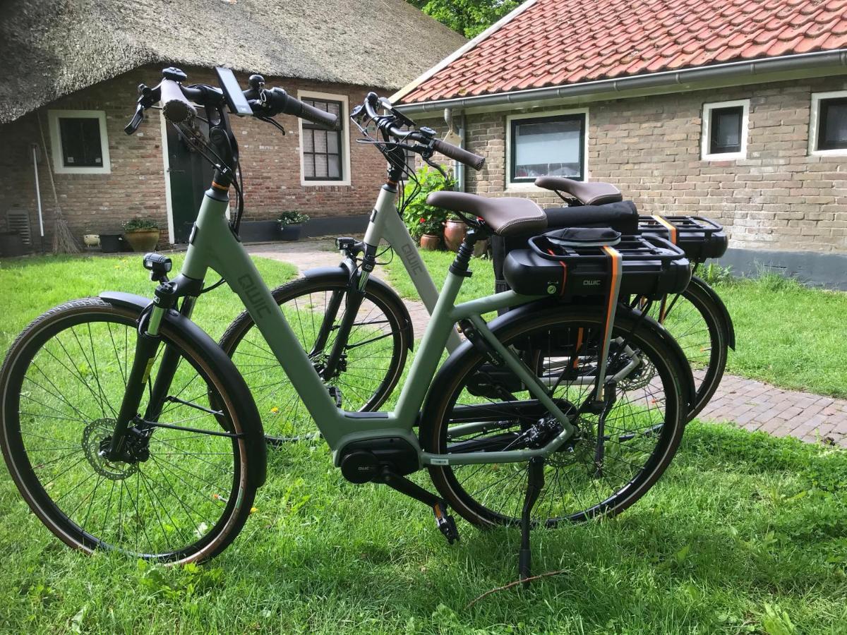 Landelijk Gelegen Huisje Op Erf Veeningen 外观 照片